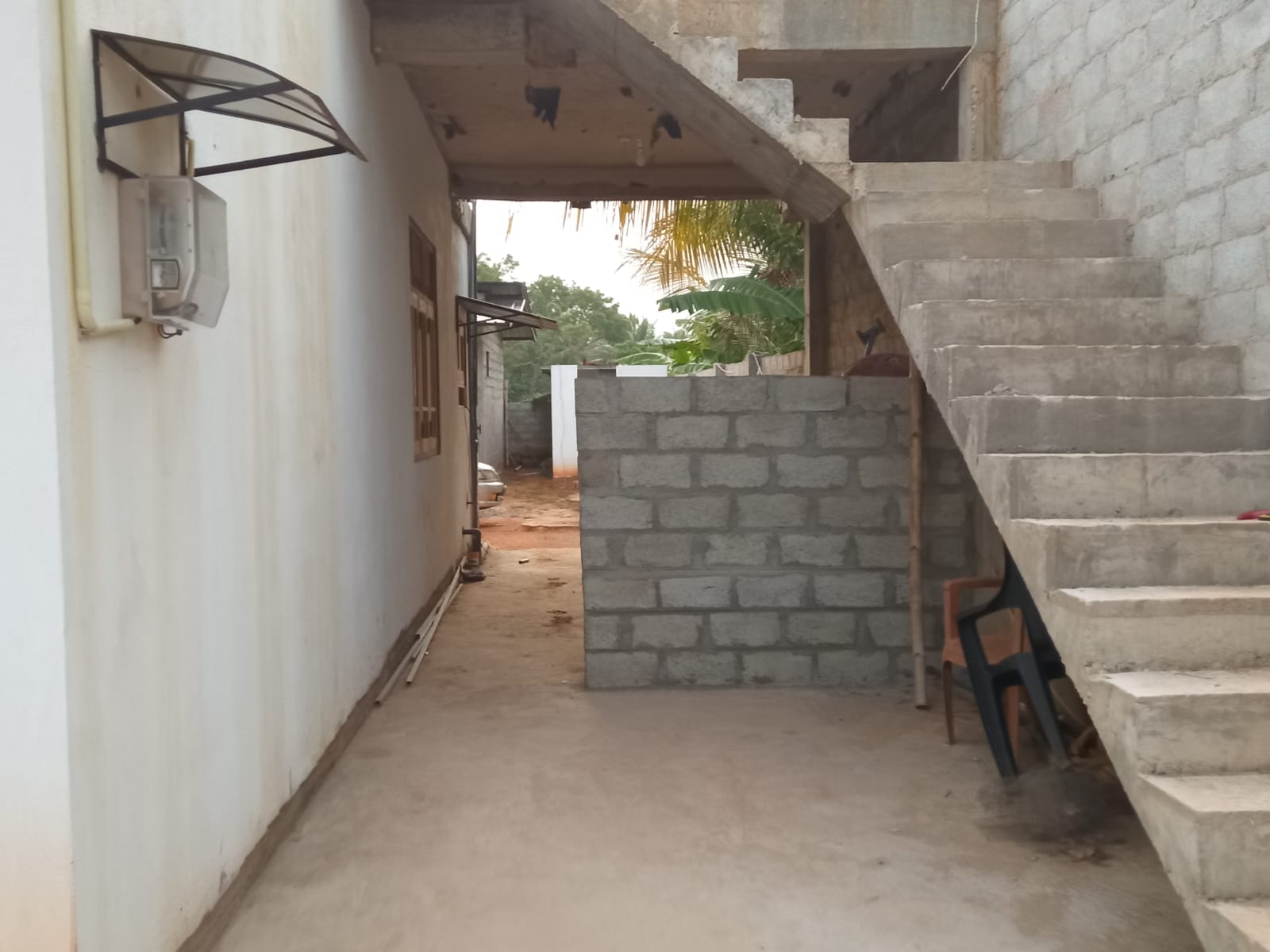 Land with House for Sale – Wariyapola