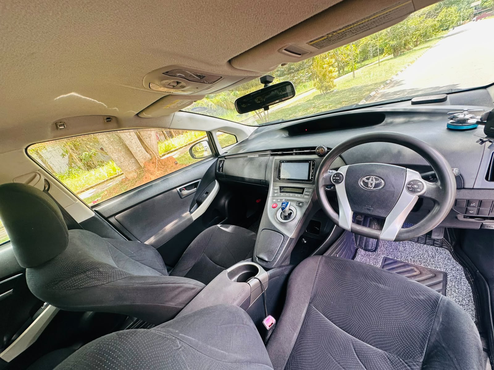 TOYOTA PRIUS 2013