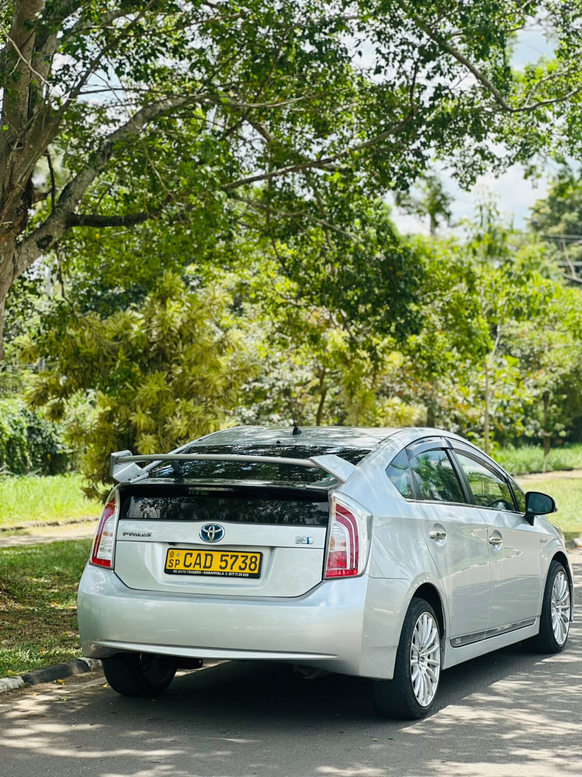 TOYOTA PRIUS 2013