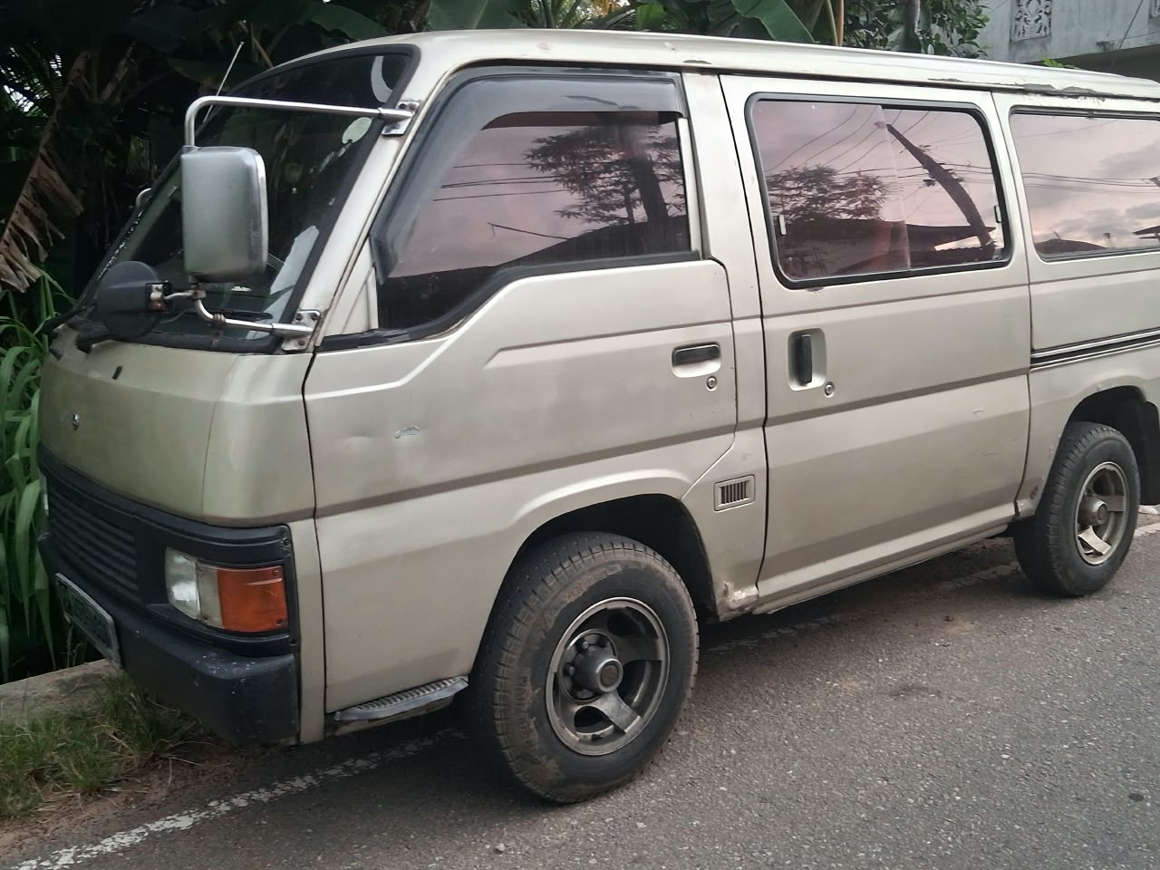Nissan Caravan 1995