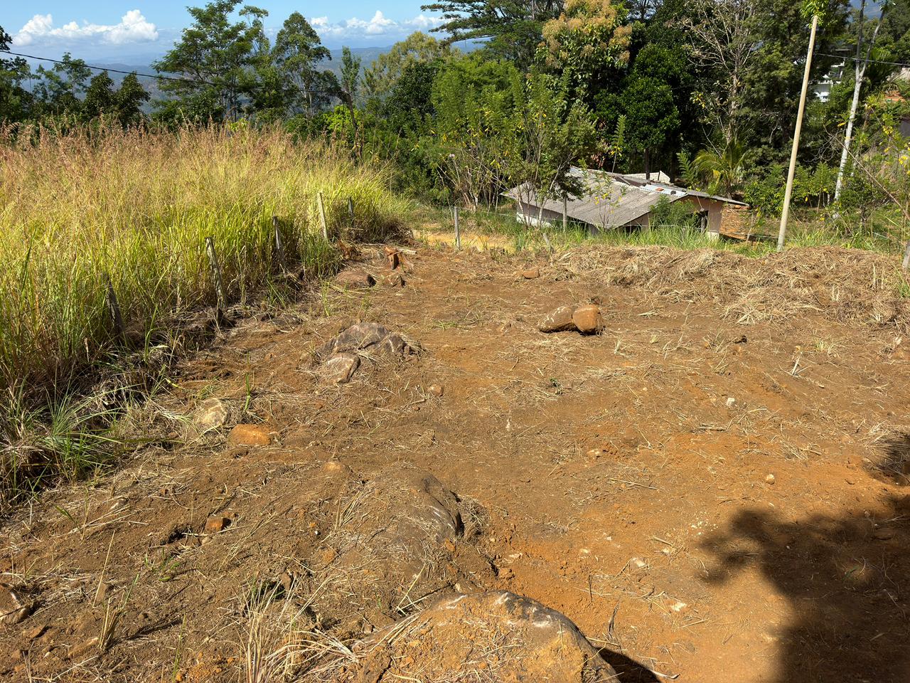 30 Perch Land in Beragala