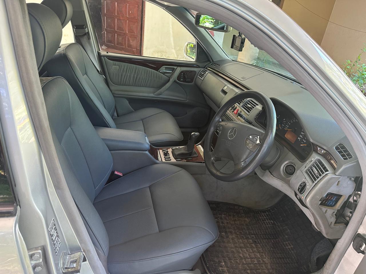 Mercedes Benz E200 Facelift 2000