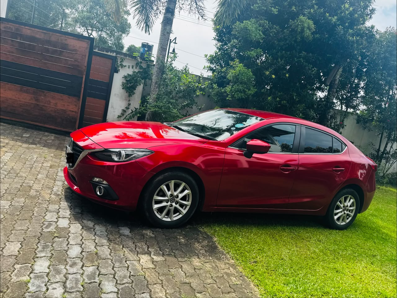 Mazda Axela 2016