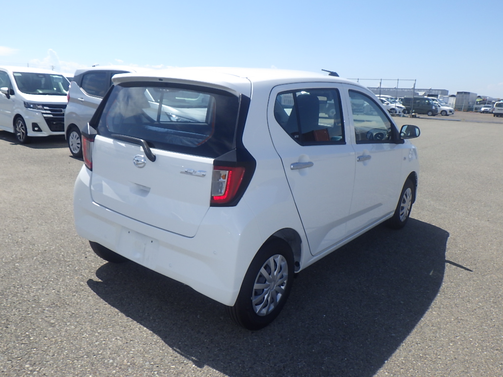 Daihatsu Mira 2025