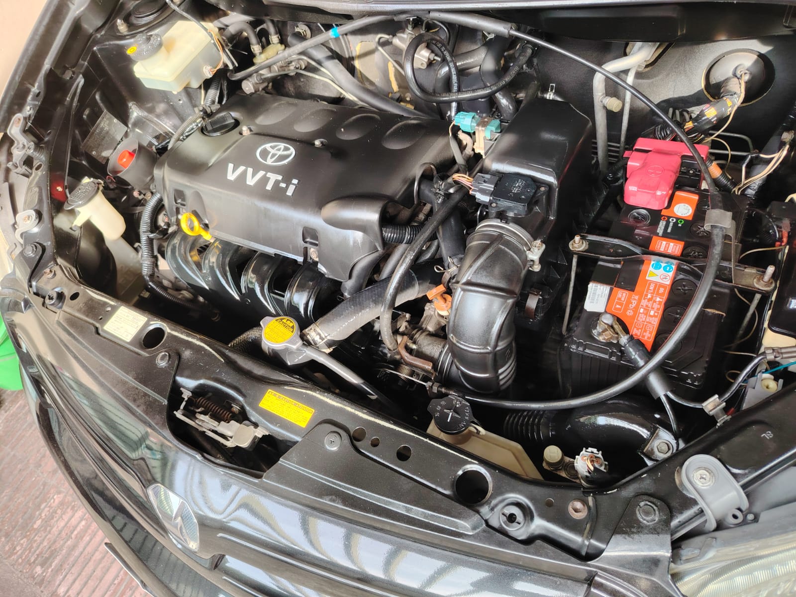 Toyota IST 2004