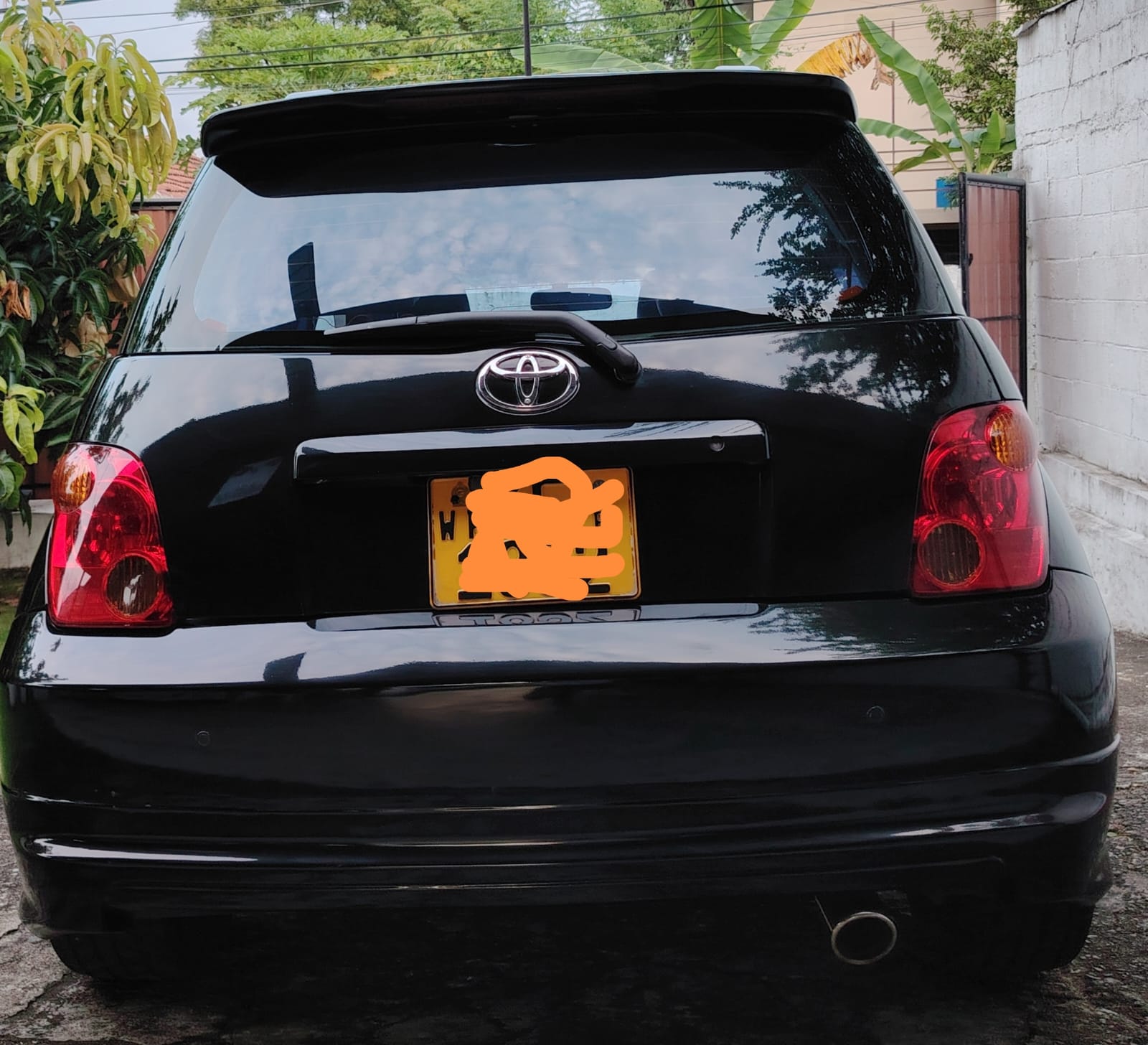 Toyota IST 2004