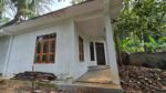 පර්චස් 15, අඩක් සාදා නිමකරන ලද දෙමහල් නිවසක්. දිවුලපිටිය.