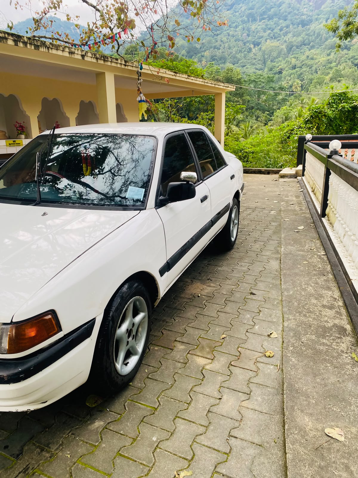 Mazda 3 1989