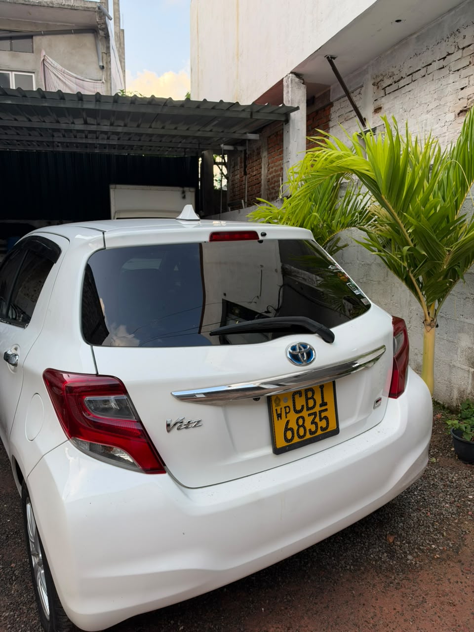 Toyota Vitz 2016
