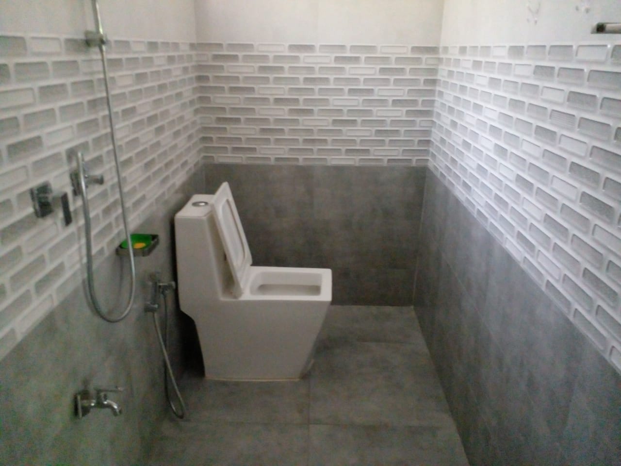 කඩවත, කිරිල්ලවල නිවසක් විකිණීමට