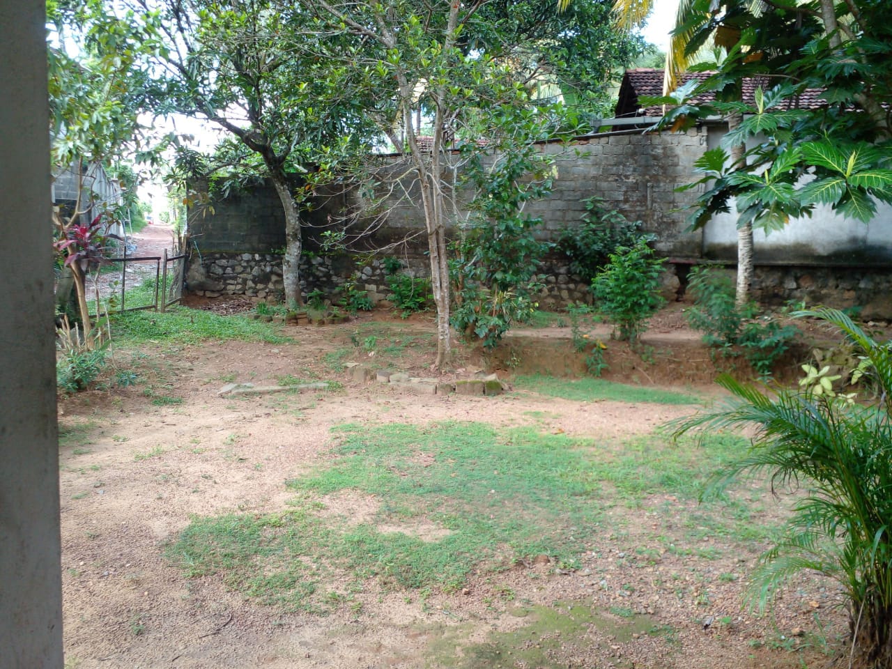 කඩවත, කිරිල්ලවල නිවසක් විකිණීමට