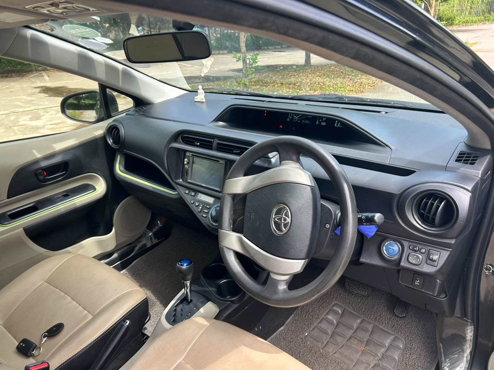 Toyota Aqua Loaded 2014