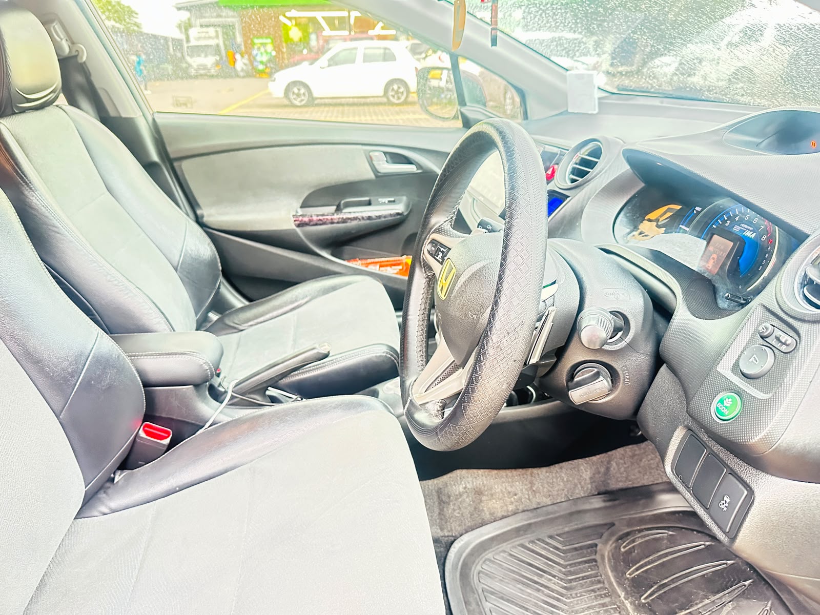 Honda Insight ZE3 2012
