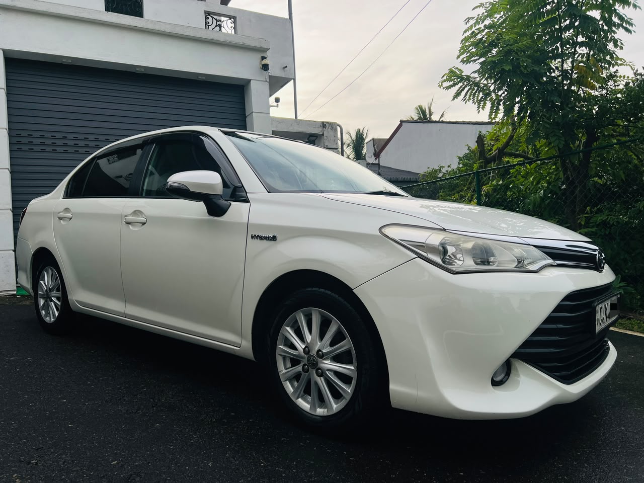 Toyota Axio 2015