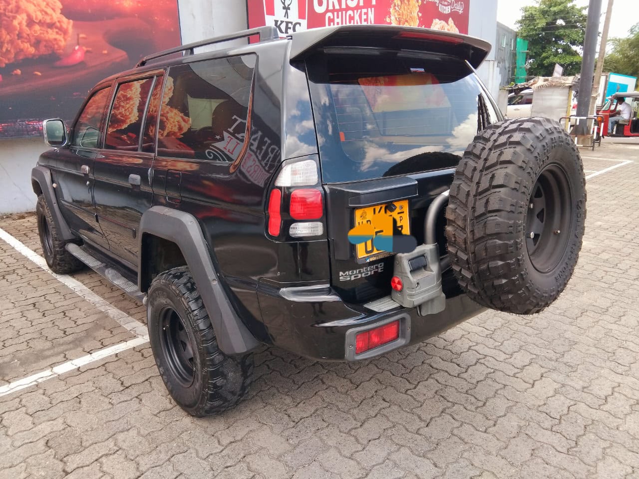 Mitsubishi Montero 2006