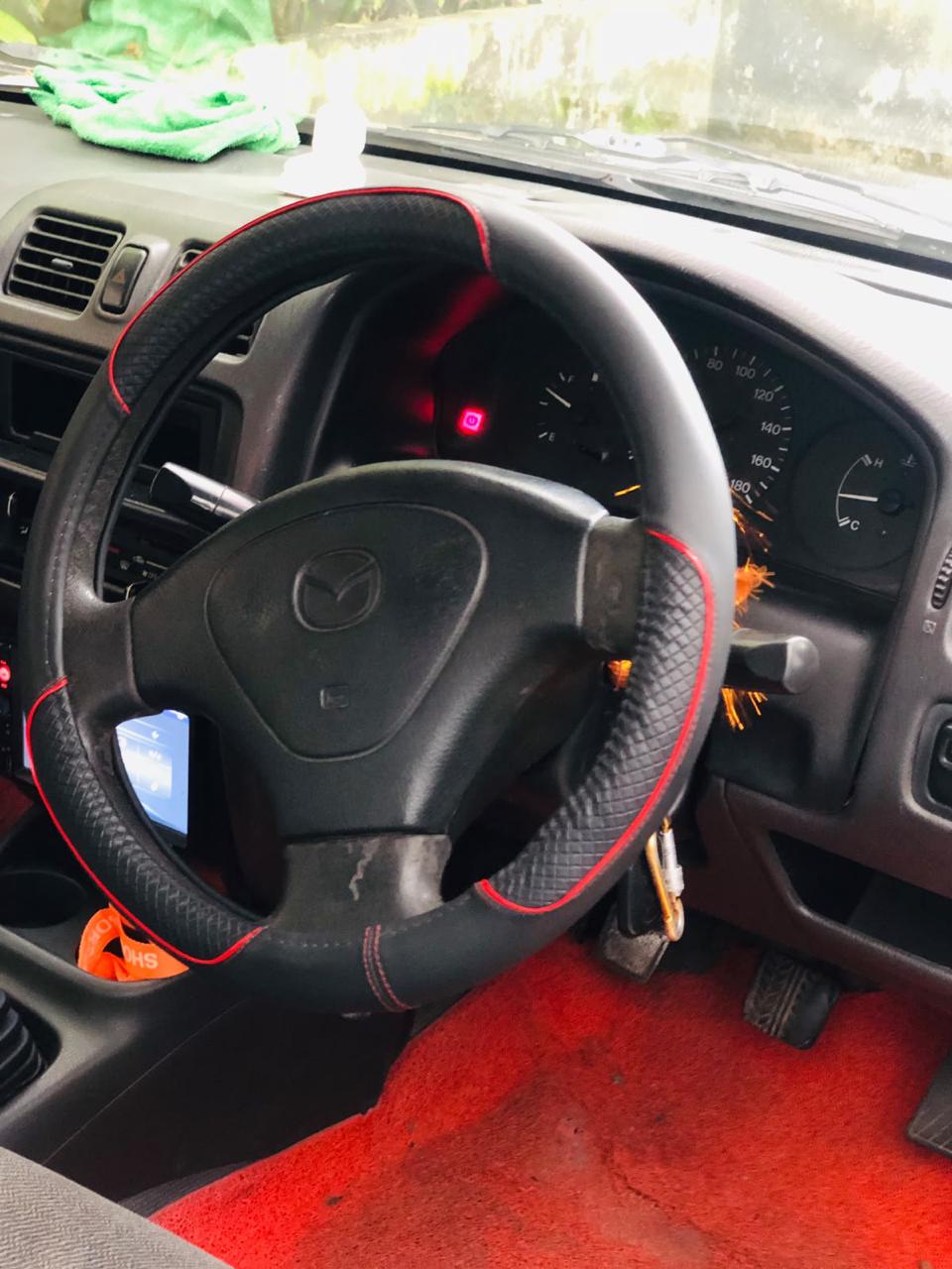 Mazda Familia 1998