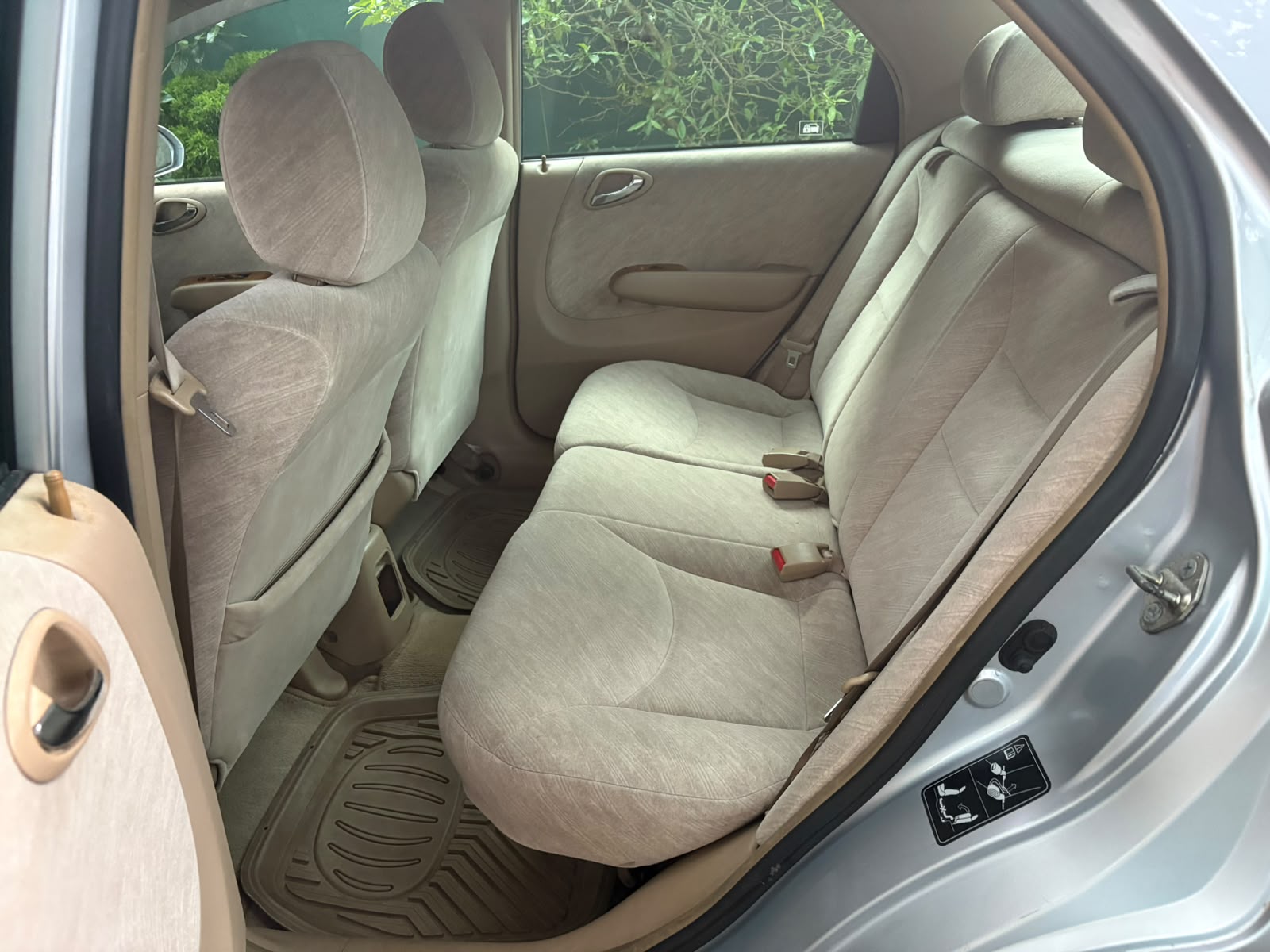 Honda Fit Aria 2005
