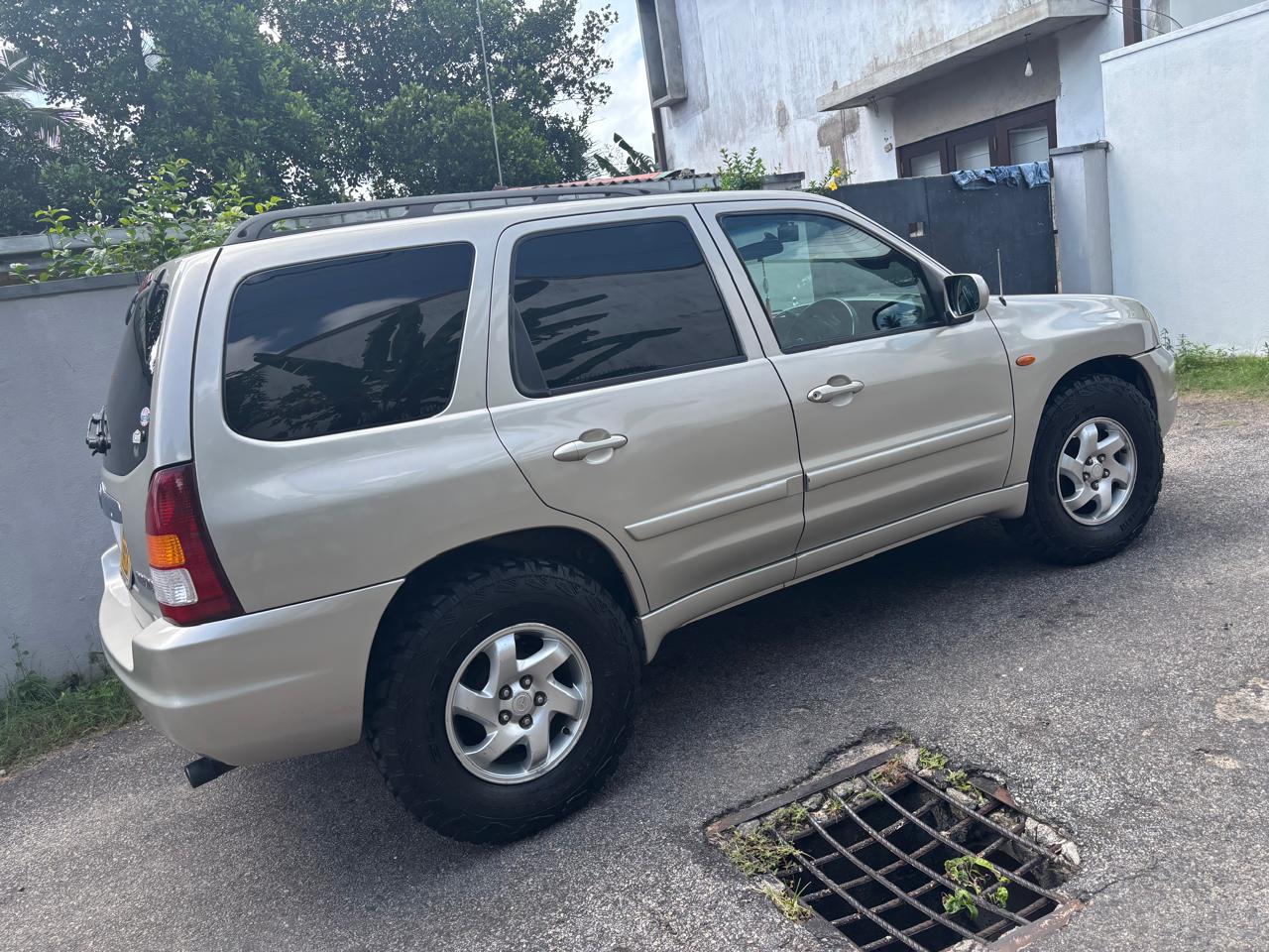 Mazda Tribute 2003