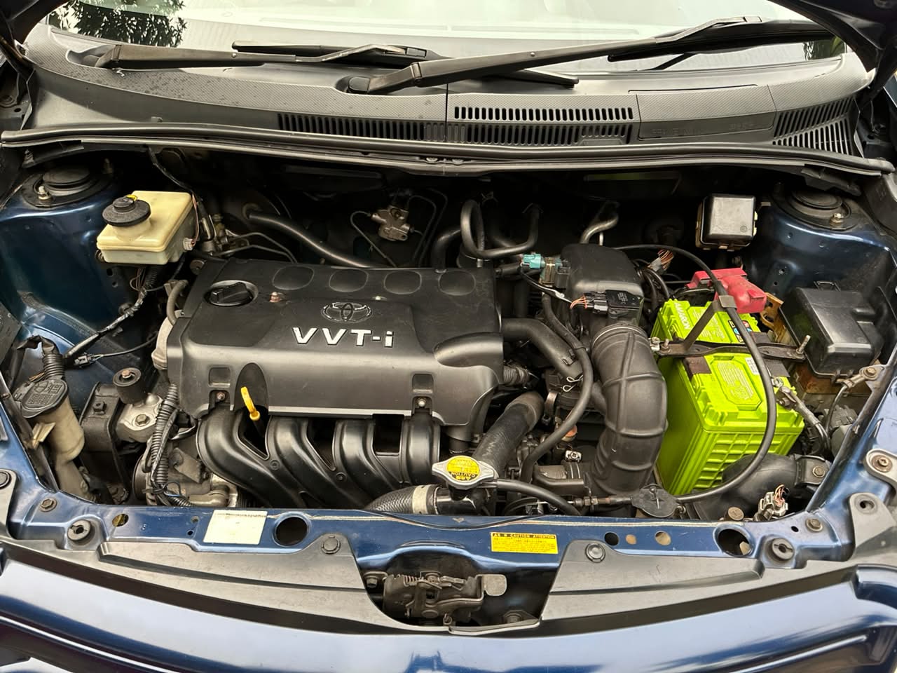 Toyota IST 2003