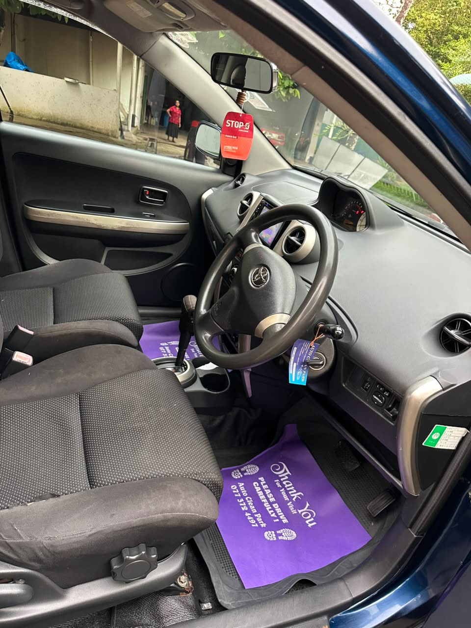 Toyota IST 2003